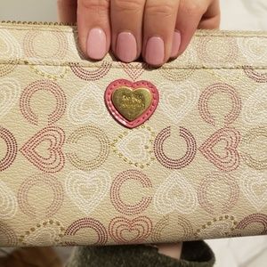 Coach Continental Accordion Wallet